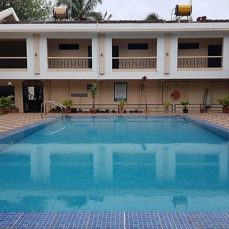 Serenity By The Sea Beach Resort Candolim Bagian luar foto