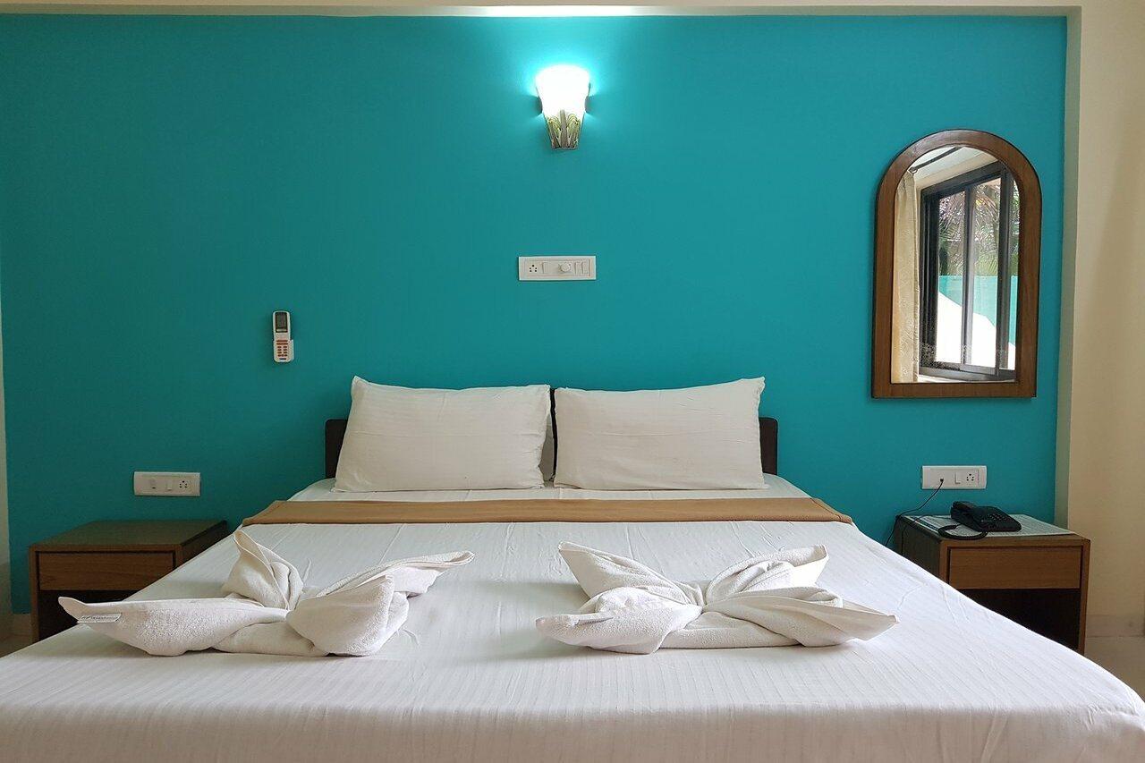 Serenity By The Sea Beach Resort Candolim Bagian luar foto